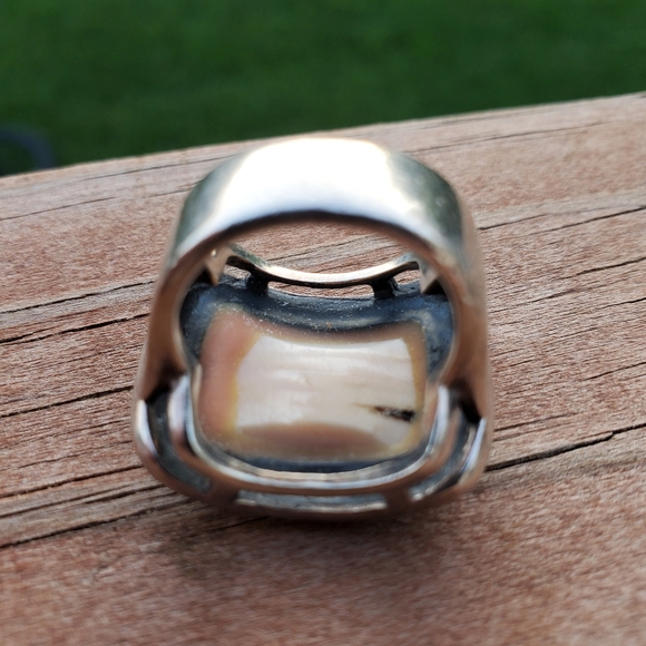 Vintage Mother Of Pearl & Marcasite Cocktail Ring (Size 5 1/2) - Picture 5 of 7